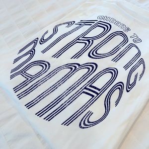 🥂🖤aerie T-SHIRT Cheers to Strong Mamas